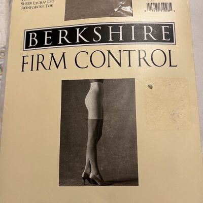 BERKSHIRE Firm Control Body Shaping Control Sheer Lycra Sand Dune Size 1-2 USA